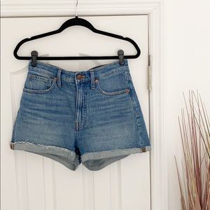 Madewell high-rise denim shorts in Malden wash